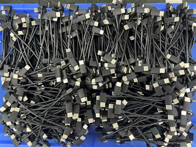 30000 KOM USB-C na USB-C sa savijanjem od 90 stupnjeva